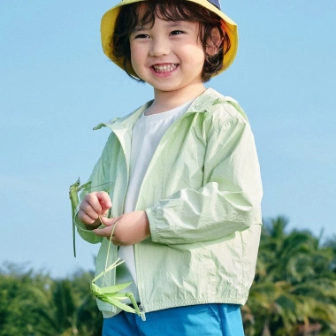 Áo khoác gió bé trai BabyloveGO có mũ, vải dù chống nước, phù hợp 1‑10 tuổi – Giá 239.000₫