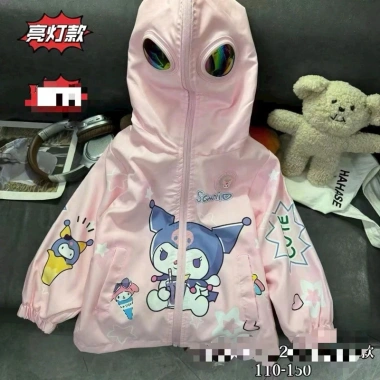 Áo khoác gió Kuromi khoá kín đầu, kính mắt và đèn nháy - size đại, giá ưu đãi 148k 8