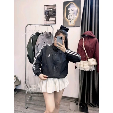 Áo khoác gió nam nữ 2 lớp thêu logo kẻ sọc trẻ trung năng động kháng nước cản gió BIG SALE 159k