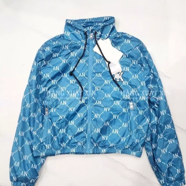 Áo khoác gió nữ croptop họa tiết NY – Chống gió, chống nước, street style, giá 350.000 VND