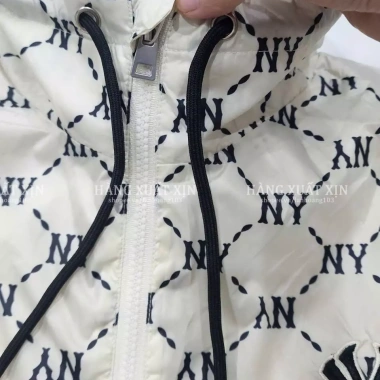 Áo khoác gió nữ croptop họa tiết NY – Chống gió, chống nước, street style, giá 350.000 VND