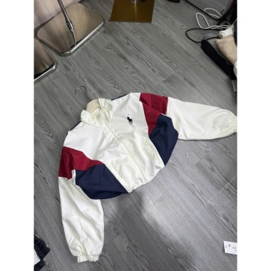 Áo khoác gió nữ croptop không nón dáng lửng họa tiết chũ ngựa - chỉ 129k 3