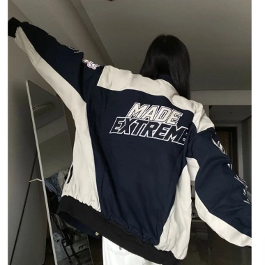 Áo khoác Hip Hop Retro 2.025 màu sắc tương phản, cổ đứng, bông tai kẹp, phong cách đường phố, xe máy 5 Áo khoác Hip Hop Retro 2.025 màu sắc tương phản, cổ đứng, bông tai kẹp, phong cách đường phố, xe máy 5