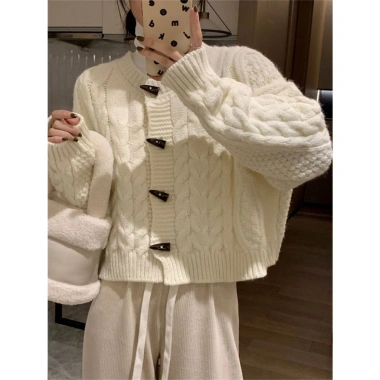 Áo khoác len cardigan vặn thừng khuy sừng thời trang thu đông QCCC KUNKUN SP207 giá 179.000₫ 4