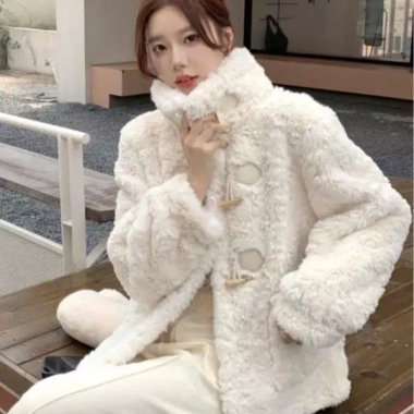 Áo khoác lông cừu mềm mịn khuy sừng hottrend mùa đông KUNKUN SP407 Giá 269.000₫