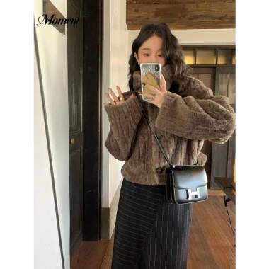 Áo khoác lông dày ngắn cổ đứng giữ ấm mùa thu đông retro nữ giá chỉ 124.027 VND 3 Áo khoác lông dày ngắn cổ đứng giữ ấm mùa thu đông retro nữ giá chỉ 124.027 VND 3