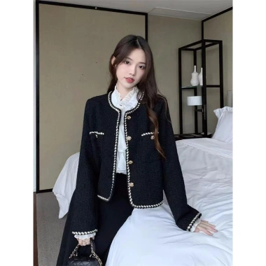 Áo khoác mùa đông nữ xanh dương kiểu Hàn Quốc – Tweed nhẹ, chắn gió, đường phố