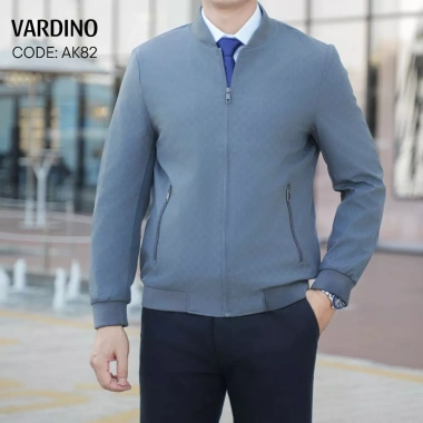 Áo khoác nam bomber VARDINO AK81-83 bo chun gấu, tay bo, màu xanh bộ đội & xám – Giá ưu đãi 1,187,500₫ 7