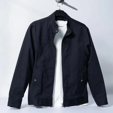 Áo khoác nam dài tay Mono Kaki Jacket chất liệu kaki dày, đứng form - THE GMEN ELEGANT EST 2.017 - Giá 689.000 VND 7 Áo khoác nam dài tay Mono Kaki Jacket chất liệu kaki dày, đứng form - THE GMEN ELEGANT EST 2.017 - Giá 689.000 VND 7