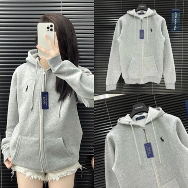 Áo khoác nỉ tay bồng logo ngựa – Rộng mặc, siêu xinh, giảm giá 79.000₫, giá gốc 95.590₫ 3 Áo khoác nỉ tay bồng logo ngựa – Rộng mặc, siêu xinh, giảm giá 79.000₫, giá gốc 95.590₫ 3