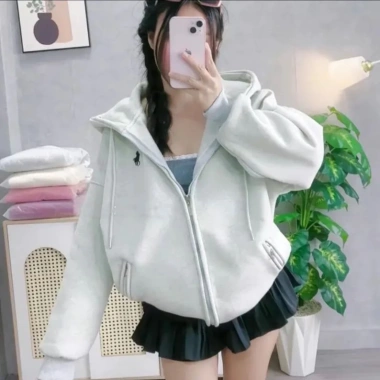 Áo khoác nỉ tay bồng logo ngựa – Rộng mặc, siêu xinh, giảm giá 79.000₫, giá gốc 95.590₫ 6 Áo khoác nỉ tay bồng logo ngựa – Rộng mặc, siêu xinh, giảm giá 79.000₫, giá gốc 95.590₫ 6