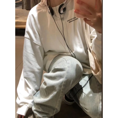 Áo khoác nỉ trắng dài tay unisex size lớn RTOML local brand giảm giá 119.999đ
