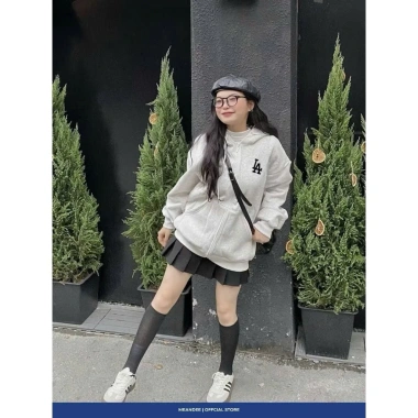Áo Khoác Nỉ Unisex Phom Rộng Êm Mịn Ấm Áp Đi Học, Đi Chơi Hot Trend 2.025 - 109k 5 Áo Khoác Nỉ Unisex Phom Rộng Êm Mịn Ấm Áp Đi Học, Đi Chơi Hot Trend 2.025 - 109k 5