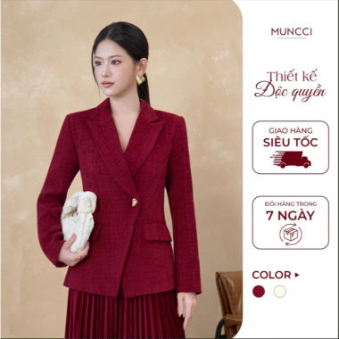 Áo khoác nữ vest dạ tuýt vạt xéo MUNCCI đỏ/trắng kem – Chảnh công sở, ưu đãi 22%