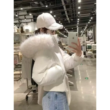Áo khoác phao ngắn có mũ lông, form fit chun eo, thời trang mùa đông - chỉ 399.000₫ 5