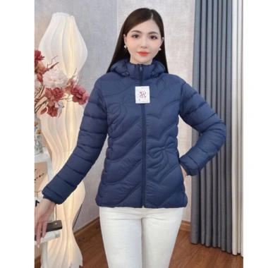 Áo Khoác Phao Nữ Siêu Nhẹ Hai Mặt Lông Vũ, Họa Tiết Nơ Ngôi Sao – Quà Ấm Áp Báo Hiếu Mẹ 273k