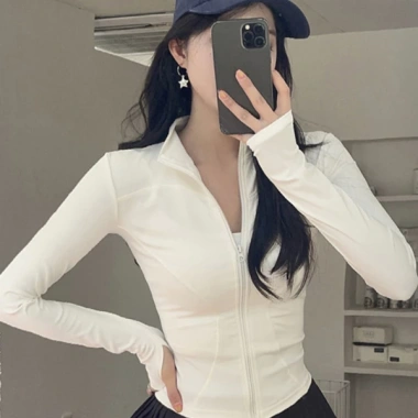 Áo khoác tập gym Ak01 – Chống nắng UV, co dãn 4 chiều, cao cấp, chỉ 79.000₫
