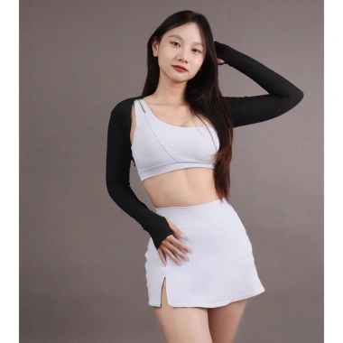 Áo Khoác UNIQ Nửa Lưng Thể Thao Nữ – Tay Dài Xỏ Ngón, Vải Thoáng Khí, Giá Ưu Đãi 234k