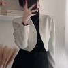 Áo khoác vest blazer Mely Fashion croptop vạt bầu dài tay hai lớp, đệm vai ruby 310.000₫ 2