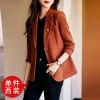 Áo khoác vest đỏ nho nữ mùa thu 2.023 – Thiết kế thoải mái, sang trọng, phù hợp dạo phố 10