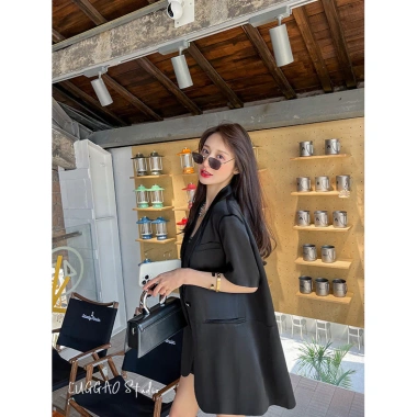 Áo khoác vest ngắn tay mỏng màu đen cho phụ nữ - satin acetate mới, rộng vừa vặn, dài vừa phải, giá chỉ 510.075₫