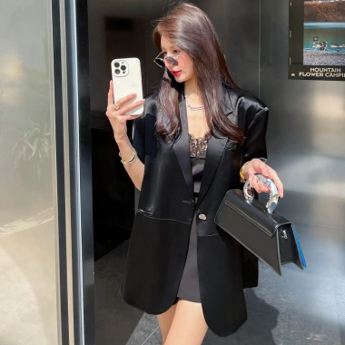 Áo khoác vest ngắn tay mỏng màu đen cho phụ nữ - satin acetate mới, rộng vừa vặn, dài vừa phải, giá chỉ 510.075₫
