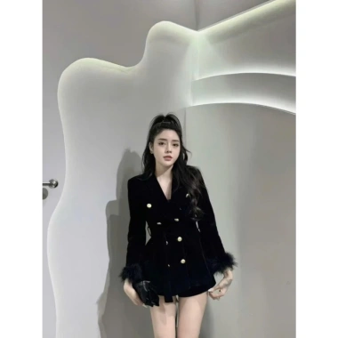 Áo khoác vest nhung tay dài phối lông, 2 lớp, độn vai - Siêu sang chảnh, giá 214.500₫