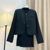 Áo khoác vest nữ trơn khuy đồng, cổ tròn, 1 túi, đệm cầu vai, dáng ngắn - giảm còn 204.000đ 2