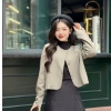 Áo khoác vest nữ trơn khuy đồng, cổ tròn, 1 túi, đệm cầu vai, dáng ngắn - giảm còn 204.000đ 5