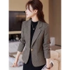 Áo khoác vest nữ xám mùa thu 2.025, dáng ôm sát, sang trọng cho người thấp