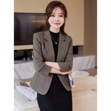 Áo khoác vest nữ xám mùa thu 2.025, dáng ôm sát, sang trọng cho người thấp 3