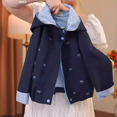 Áo khoác vỏ mềm bé gái mùa xuân thu thời trang mỏng cỡ lớn - Giá chỉ 263.870₫