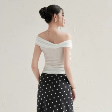 Áo lệch vai KAYLIN họa tiết hoa, ôm thun cloudy co giãn, phong cách cá tính – 340.000₫ 3