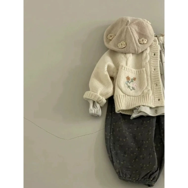 Áo Len Bé Gái Dệt Kim Cardigan Mùa Thu Thời Trang Hàn Quốc – Siêu ấm, Giá ưu đãi 238k