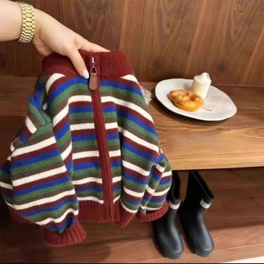 Áo len dệt kim sọc Hàn Quốc mùa thu đông cho bé trai bé gái - Giá ưu đãi 270k