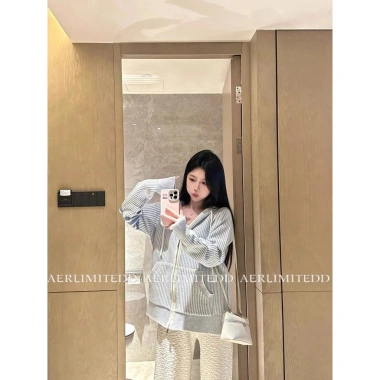 Áo len dệt kim xanh có dây kéo và mũ trùm đầu Preppy mùa hè - Giá chỉ 109.296 VND 8 Áo len dệt kim xanh có dây kéo và mũ trùm đầu Preppy mùa hè - Giá chỉ 109.296 VND 8