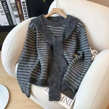 Áo len kẻ sọc ngang rộng kèm khăn quàng cổ rời KUNKUN SP412 - 219.000 VND 7 Áo len kẻ sọc ngang rộng kèm khăn quàng cổ rời KUNKUN SP412 - 219.000 VND 7