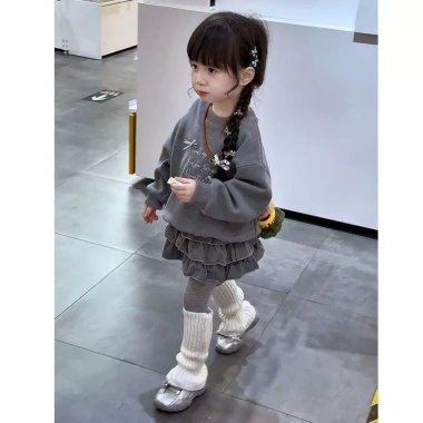 Áo len mùa đông Hàn Quốc cho bé gái - Bộ hai mảnh lót lông cừu, váy bánh cổ tròn, 383.806₫