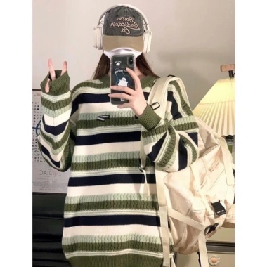 Áo len mùa đông unisex KUNKUN SP201 form rộng kẻ sọc trẻ trung năng động 179k 6