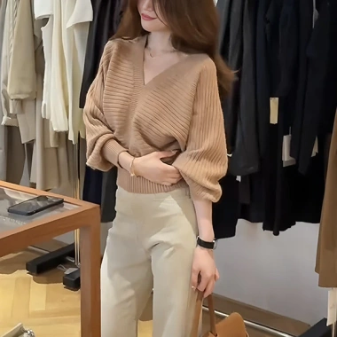Áo len nữ cổ chữ V tay búp bê ôm chuẩn mùa thu - Sang trọng, giảm giá 91.999₫ 2