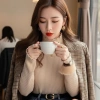 Áo len nữ giữ nhiệt lót lông cừu, cổ 3 phân, dày dặn, thiết kế lượn sóng - Giá chỉ 137.286₫ 3