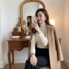 Áo len nữ giữ nhiệt lót lông cừu, cổ 3 phân, dày dặn, thiết kế lượn sóng - Giá chỉ 137.286₫ 4