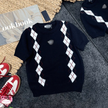 Áo Len Nữ Prad Logo Nổi Freesize Babytee Tôn Dáng, Mềm Mịn Dày Dặn Siêu Ấm - Giá 380.000₫ Hàng QCCC Loại 1 4