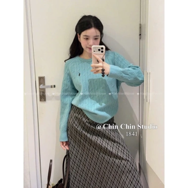 Áo Len Thêu Hình Ngựa 2 Màu Xanh Hồng - Sang Trọng, Giá Ưu Đãi 470.000₫