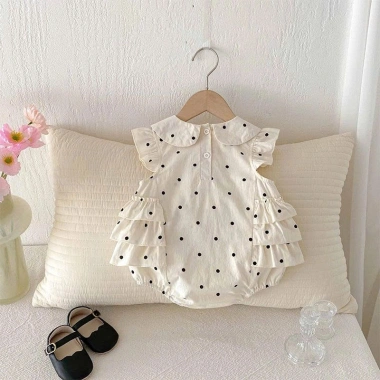 Áo liền quần Body Chip Pig BeBe chấm bi ren bèo đính nơ chất đũi mát 3-12kg bé sơ sinh giá 137.436 VND 2
