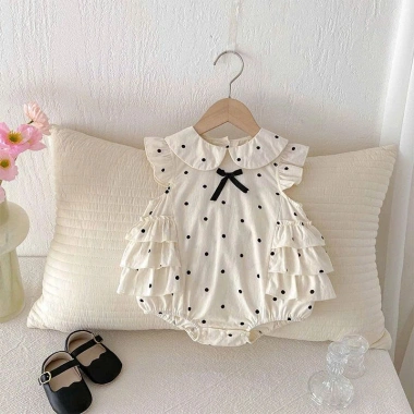 Áo liền quần Body Chip Pig BeBe chấm bi ren bèo đính nơ chất đũi mát 3-12kg bé sơ sinh giá 137.436 VND 7