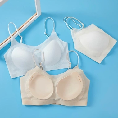 Áo Lót Nữ Đúc Su Siêu Mỏng Siêu Nhẹ Tàng Hình Thể Thao C037 - Giá 50.000 VNĐ 5 Áo Lót Nữ Đúc Su Siêu Mỏng Siêu Nhẹ Tàng Hình Thể Thao C037 - Giá 50.000 VNĐ 5