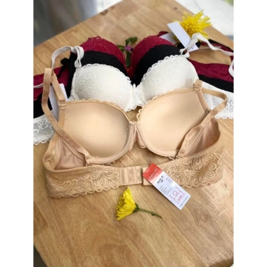 Ao lót nữ mút vừa 3cm cúp xéo gọng nguyên ren - nâng ngực, giá chỉ 95k 3 Ao lót nữ mút vừa 3cm cúp xéo gọng nguyên ren - nâng ngực, giá chỉ 95k 3