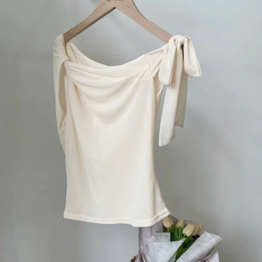 Áo Lưới Lệch Vai – Dễ Phối Đồ, Buộc Nơ, Ôm Body Tôn Dáng, Giá 165k 6 Áo Lưới Lệch Vai – Dễ Phối Đồ, Buộc Nơ, Ôm Body Tôn Dáng, Giá 165k 6