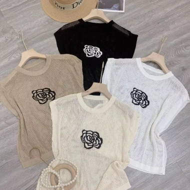Áo lưới sát nách cổ tròn thêu hoa QC mẫu thời trang trẻ trung, thoáng mát, dễ phối đồ, giá 110.400đ 5